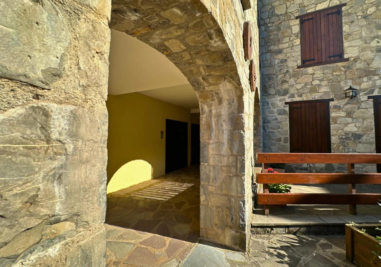 Caldares Exclusivo Atico En El Pueyo De Jaca Lägenhet Panticosa Exteriör bild