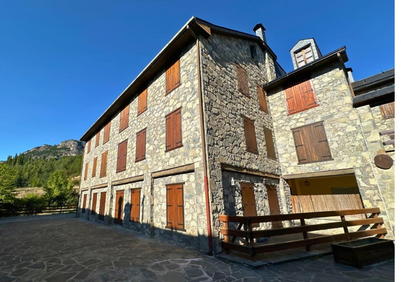 Caldares Exclusivo Atico En El Pueyo De Jaca Lägenhet Panticosa Exteriör bild